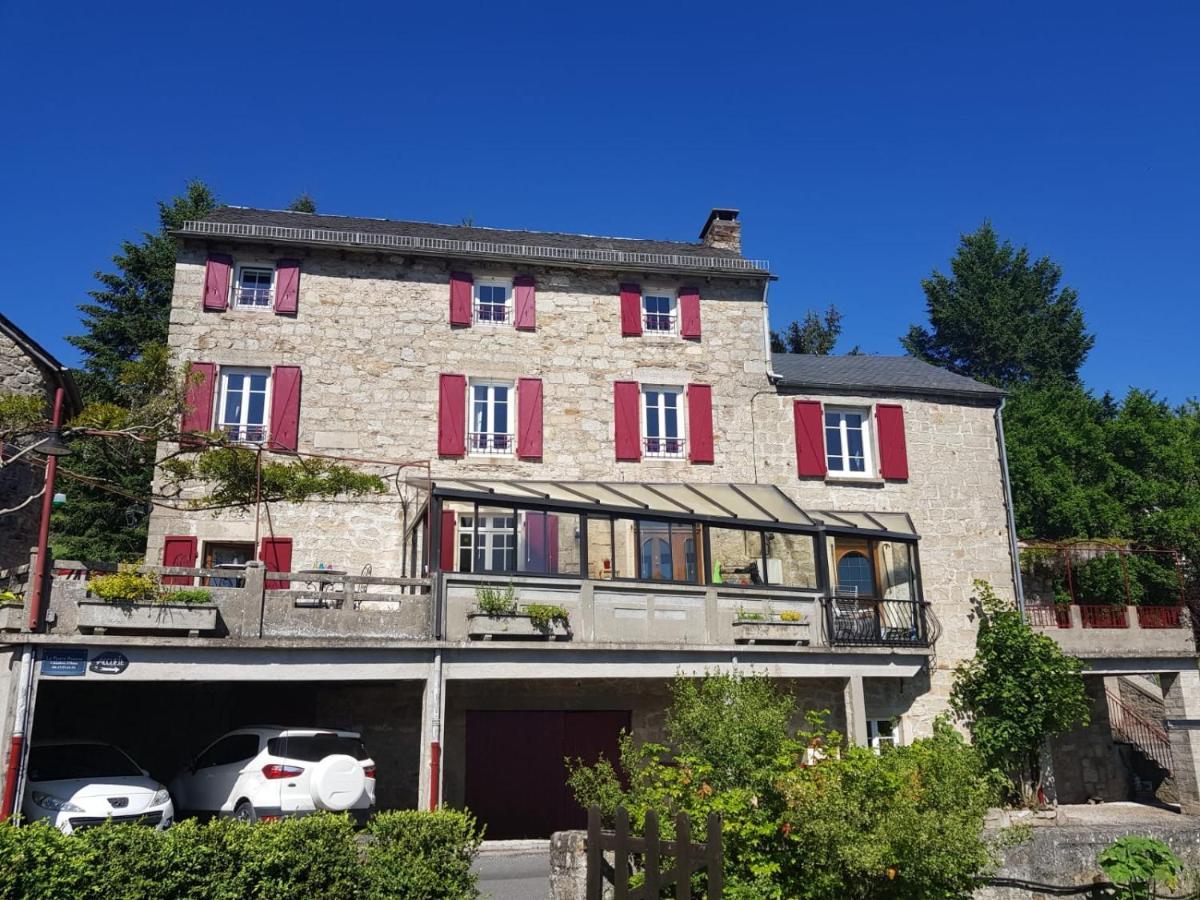Maison D'Hotes "La Pierre Pointue" Saint-Léons 외부 사진